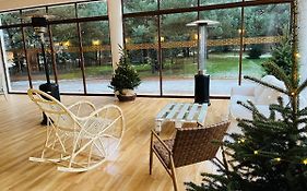 Miodowy Zakątek Całoroczne Domki i Pokoje przy Suntago, Deepspot, Pyszne Śniadania, Grill, Kino Letnie